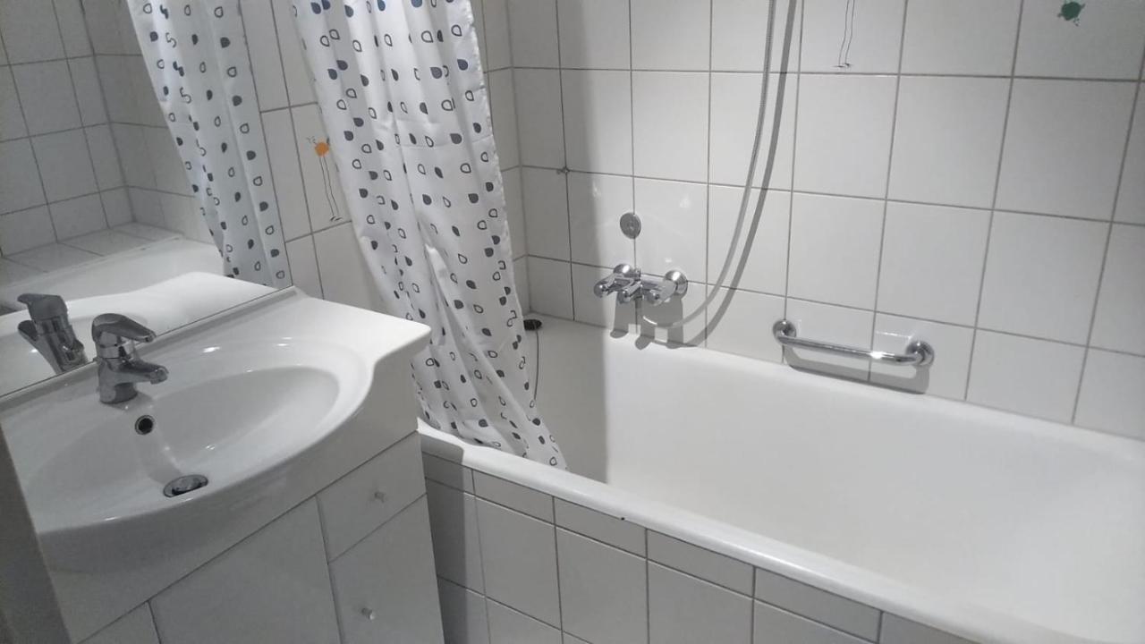 Kamen 2 Zimmer Apartment Stuttgart Bagian luar foto